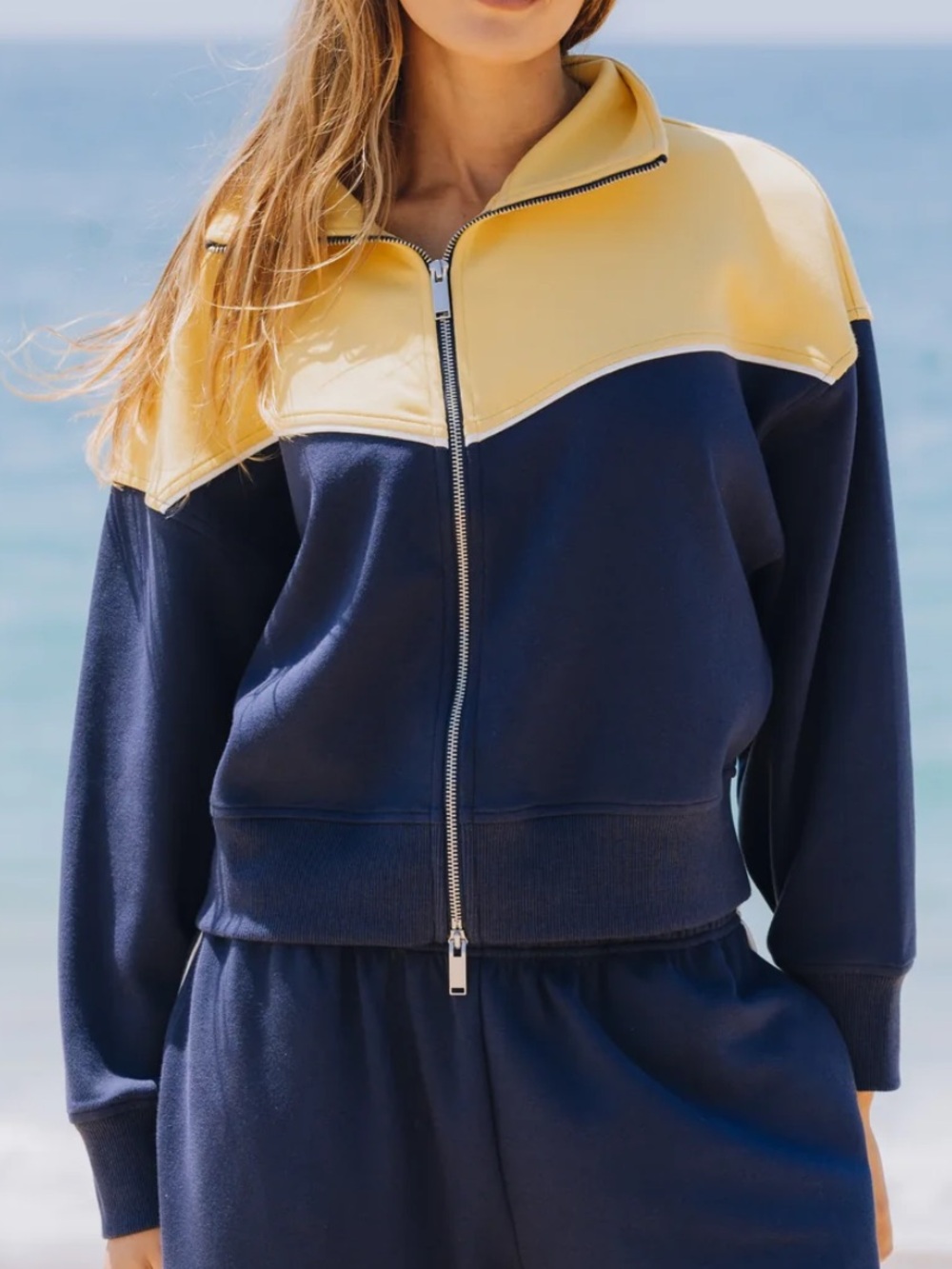 BNWT daily drills scuba zip jacket